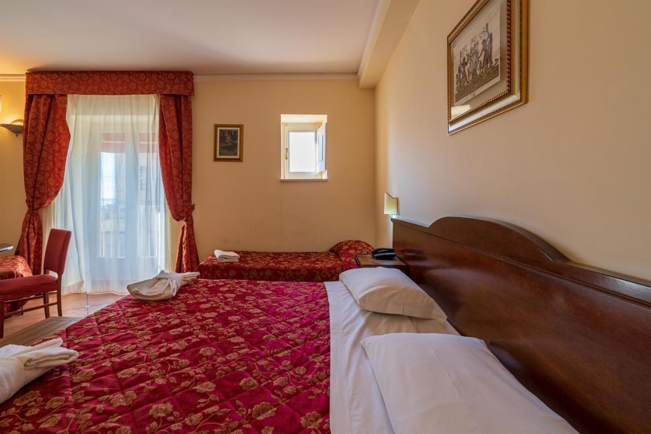 Hotel Mediterraneo Συρακούσες Εξωτερικό φωτογραφία