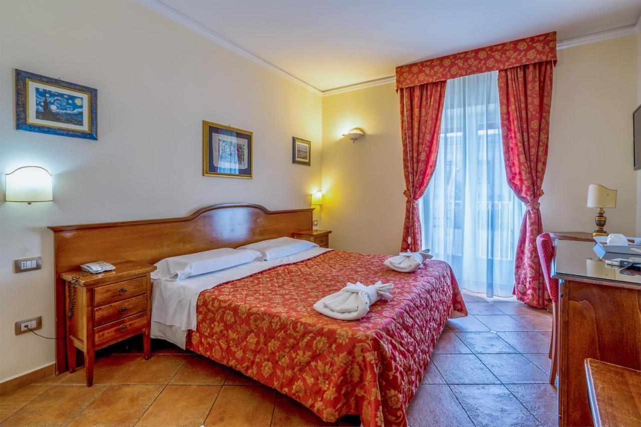 Hotel Mediterraneo Συρακούσες Εξωτερικό φωτογραφία