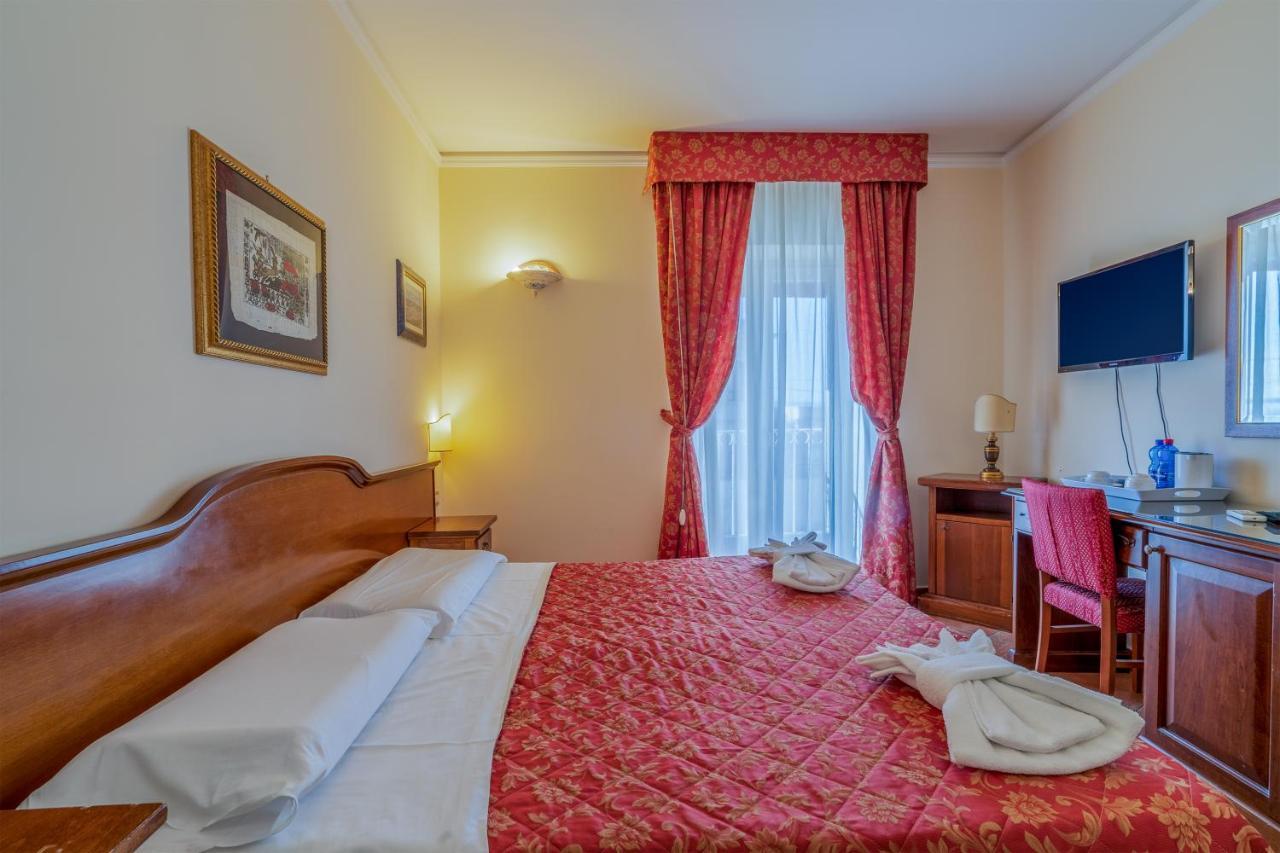 Hotel Mediterraneo Συρακούσες Εξωτερικό φωτογραφία