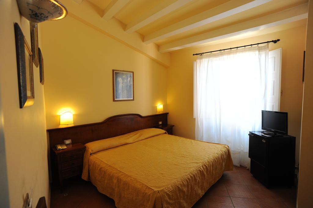 Hotel Mediterraneo Συρακούσες Εξωτερικό φωτογραφία