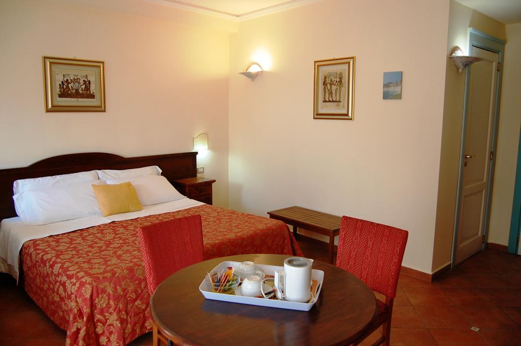 Hotel Mediterraneo Συρακούσες Εξωτερικό φωτογραφία